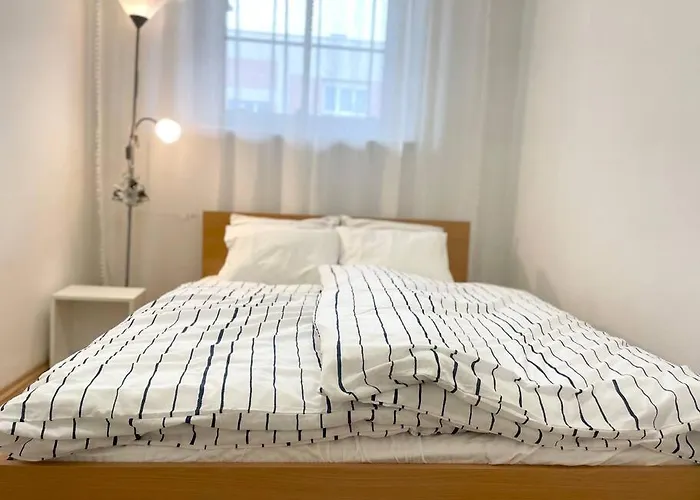 アパート Air Conditioned 1 Bdr Near Train Station *