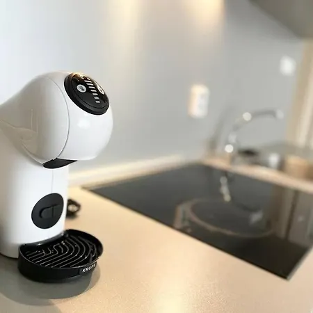 Air Conditioned 1 Bdr Near Train Station * براتسيلافا